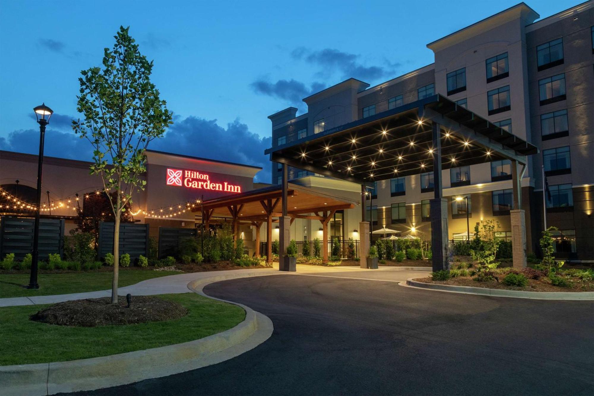 Hilton Garden Inn Spartanburg Exterior photo